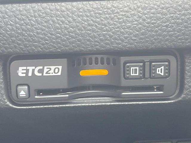 シビック タイプＲ　禁煙車　ホンダコネクト９インチディスプレイ　ＣａｒＰｌａｙ　ホンダセンシング　ｂｒｅｍｂｏキャリパー　ＥＴＣ２．０　バックカメラ　アルカンターラステアリング　ＬＥＤヘッドライト　純正１９インチアルミ（5枚目）