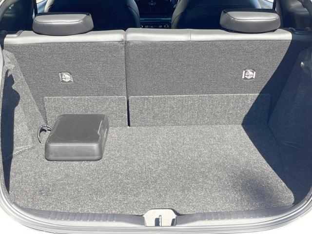 GRヤリス RZ ハイパフォーマンス 禁煙車 GRマフラー TOMSリヤスポイラー GRエアロ JBLサウンド GRキャリパー 8インチディスプレイオーディオ バックカメラ ETC 純正18インチアルミホイール LEDヘッドライト(11枚目)