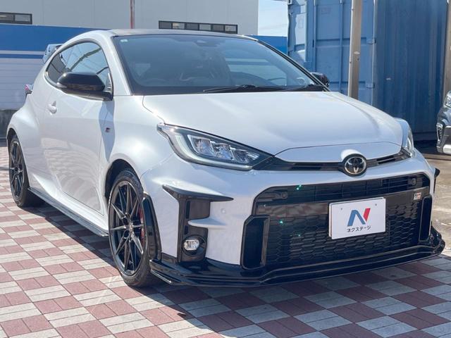 GRヤリス RZ ハイパフォーマンス 禁煙車 GRマフラー TOMSリヤスポイラー GRエアロ JBLサウンド GRキャリパー 8インチディスプレイオーディオ バックカメラ ETC 純正18インチアルミホイール LEDヘッドライト(16枚目)