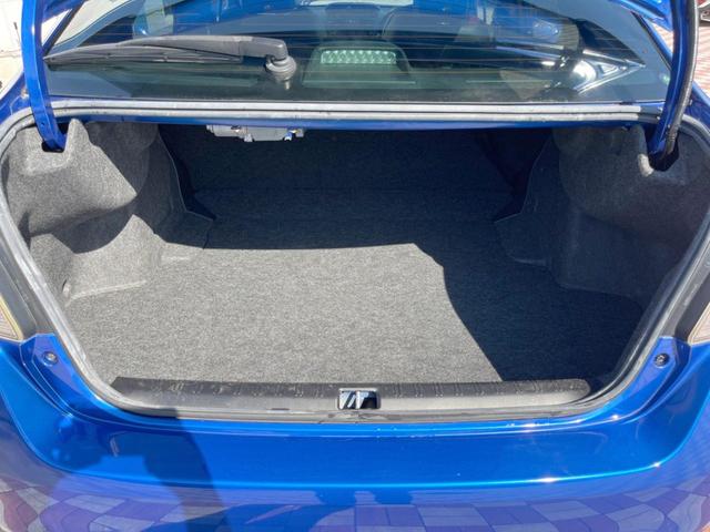 ＷＲＸ　ＳＴＩ ＳＴＩ　タイプＳ　禁煙車　ＳＴＩスタイルパッケージ　アドバンスドセーフティパッケージ　純正パナソニック８インチナビ　メモリー機能付き革シート　ＥＴＣ　バック＆サイド＆フロントカメラ　純正１９インチアルミホイール（11枚目）