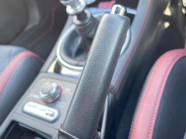 ＷＲＸ　ＳＴＩ ＳＴＩ　タイプＳ　禁煙車　ＳＴＩスタイルパッケージ　アドバンスドセーフティパッケージ　純正パナソニック８インチナビ　メモリー機能付き革シート　ＥＴＣ　バック＆サイド＆フロントカメラ　純正１９インチアルミホイール（46枚目）