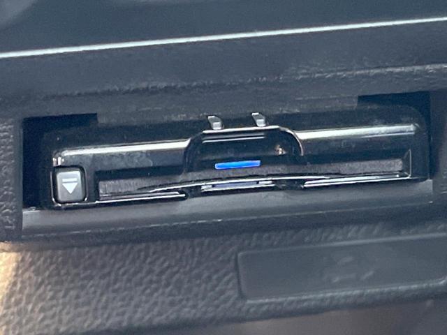 ＷＲＸ　ＳＴＩ ＳＴＩ　タイプＳ　禁煙車　ＳＴＩスタイルパッケージ　アドバンスドセイフティパッケージ　純正ナビ　バックカメラ　Ｂｒｅｍｂｏキャリパー　ＥＴＣ　純正１９インチアルミ　シートヒーター　ＢＩＬＳＴＥＩＮ製ダンパー（6枚目）