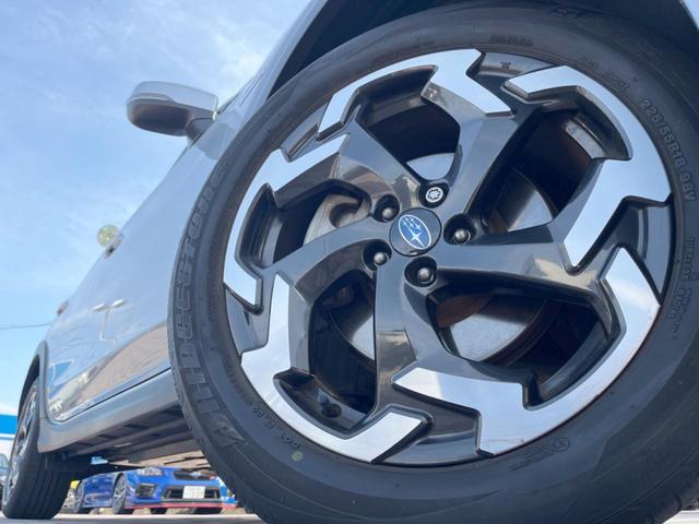 XV 2.0e-S アイサイト 禁煙車 アイサイトセイフティプラス フロント・サイド・バックカメラ ステアリング連動LEDヘッドライト 純正18インチアルミ ハーフレザー メモリーパワーシート ETC スマートキー X-MODE(13枚目)