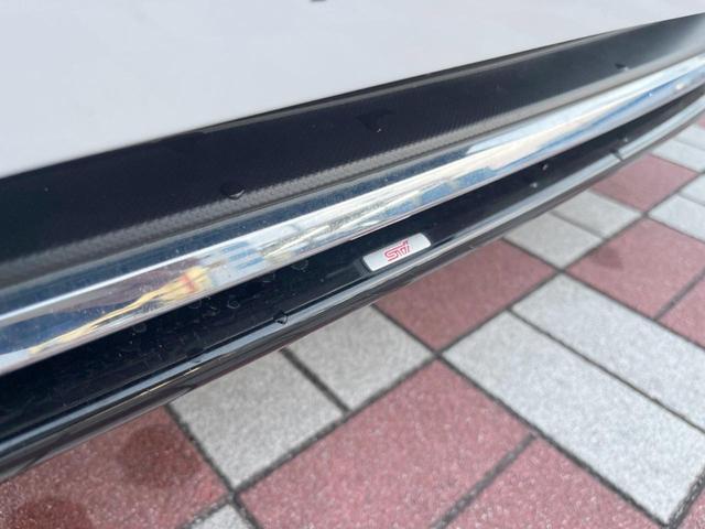 【ＳＴＩエアロ】人気のＳＴＩエアロを装備！クルマの外観がよりスタイリッシュになり、街中で存在感あふれる１台に♪将来買い替える時にもリセールに影響しやすく、価値ある人気の装備です！