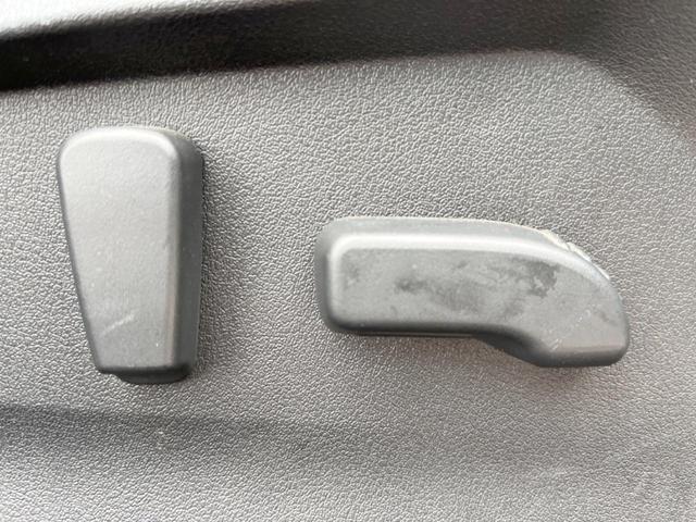 インプレッサスポーツ ２．０ｉ－Ｓアイサイト　禁煙車　４ＷＤ　純正ＫＥＮＷＯＯＤＳＤナビ　バックカメラ　アドバンスドＰＫＧ　スマートキー　ＬＥＤヘッド　パワーシート　ＬＥＤライナー　純正１８インチアルミ　パドルシフト　リアビークル　オートエアコン（8枚目）