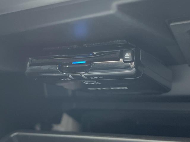 【ＥＴＣ】高速道路の料金所をストレスなく通過！話題のスポットやサービスエリアに多い「スマートＩＣ」利用時は必須のアイテムです。当店でセットアップを実施、ご納車当日からすぐにご利用いただけます！