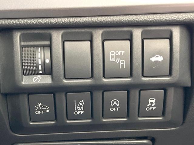 レガシィＢ４ リミテッド　禁煙車　アドバンスドセイフティパッケージ　黒革シート　ＬＥＤヘッド　全席シートヒーター　純正パナソニックＳＤナビ　純正１８インチアルミ　スマートキー　ＥＴＣ　アルミペダル　パドルシフト（6枚目）