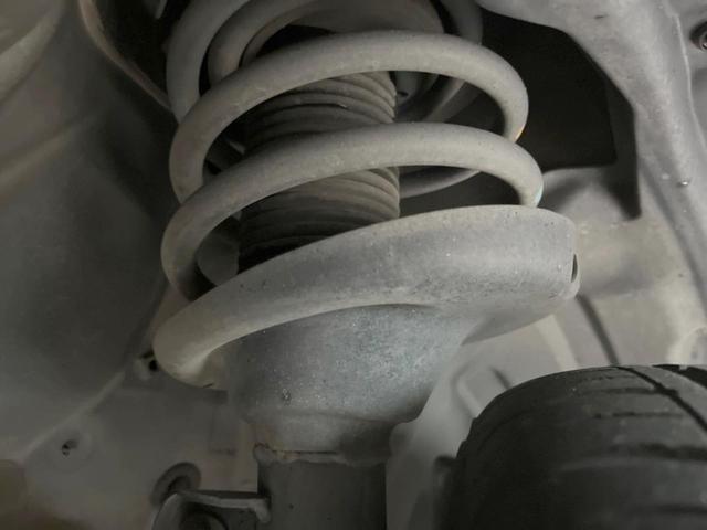 レガシィＢ４ リミテッド　禁煙車　アドバンスドセイフティパッケージ　黒革シート　ＬＥＤヘッド　全席シートヒーター　純正パナソニックＳＤナビ　純正１８インチアルミ　スマートキー　ＥＴＣ　アルミペダル　パドルシフト（32枚目）