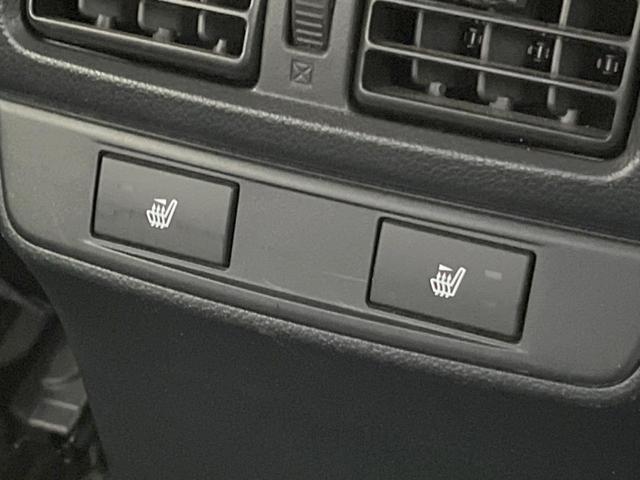 レガシィＢ４ リミテッド　禁煙車　アドバンスドセイフティパッケージ　黒革シート　ＬＥＤヘッド　全席シートヒーター　純正パナソニックＳＤナビ　純正１８インチアルミ　スマートキー　ＥＴＣ　アルミペダル　パドルシフト（33枚目）