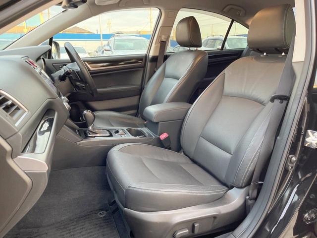 レガシィＢ４ リミテッド　禁煙車　アドバンスドセイフティパッケージ　黒革シート　ＬＥＤヘッド　全席シートヒーター　純正パナソニックＳＤナビ　純正１８インチアルミ　スマートキー　ＥＴＣ　アルミペダル　パドルシフト（34枚目）