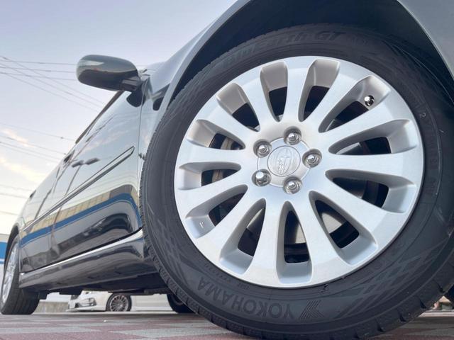 レガシィＢ４ ２．０ｉ　スマートセレクション　禁煙車　ターボ　ビルシュタインダンパー　パワーシート　リアビスカスＬＳＤ　デュアルオートエアコン　ＨＩＤヘッド　ＥＴＣ　純正１７インチアルミ　革巻ステアリングホイール　パドルシフト　スマートキー（12枚目）