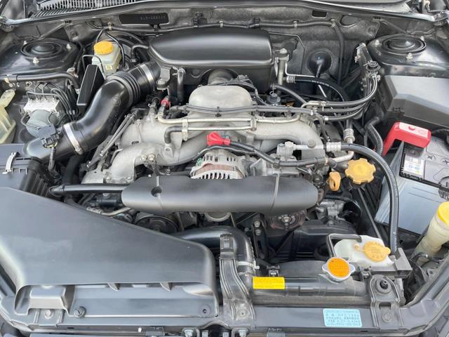 レガシィＢ４ ２．０ｉ　スマートセレクション　禁煙車　ターボ　ビルシュタインダンパー　パワーシート　リアビスカスＬＳＤ　デュアルオートエアコン　ＨＩＤヘッド　ＥＴＣ　純正１７インチアルミ　革巻ステアリングホイール　パドルシフト　スマートキー（18枚目）