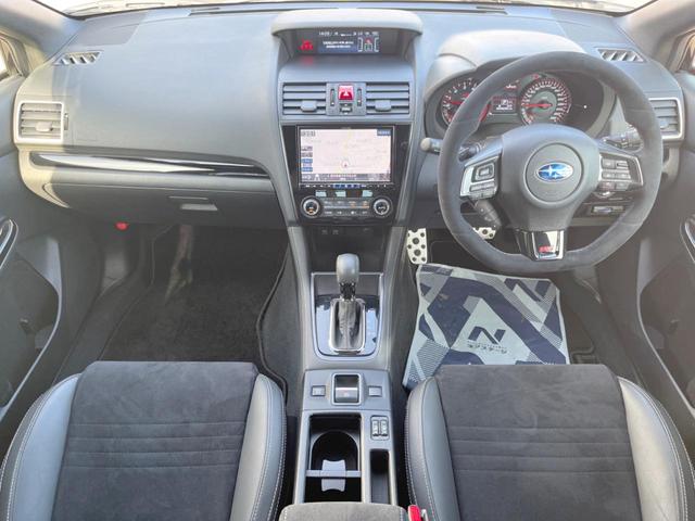WRX S4 STIスポーツシャープ 禁煙車 STIフルエアロ STIマフラー STIタワーバー RECAROシート STIガードバー セイフティ+ 純正アルパインナビ フロント・サイド・バックカメラ グレード専用18インチアルミ ETC(2枚目)