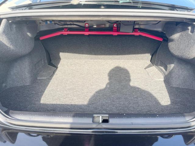 WRX S4 STIスポーツシャープ 禁煙車 STIフルエアロ STIマフラー STIタワーバー RECAROシート STIガードバー セイフティ+ 純正アルパインナビ フロント・サイド・バックカメラ グレード専用18インチアルミ ETC(10枚目)