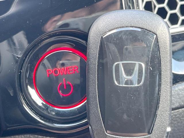 シビック ｅ：ＨＥＶ　禁煙車　９型ホンダコネクトナビ　ＢＯＳＥサウンド　バックカメラ　ホンダセンシング　ＥＴＣ　ハーフレザー　ＬＥＤヘッド　純正１８インチアルミ　シートヒーター　パワーシート　スマートキー　レーダークルーズ（44枚目）