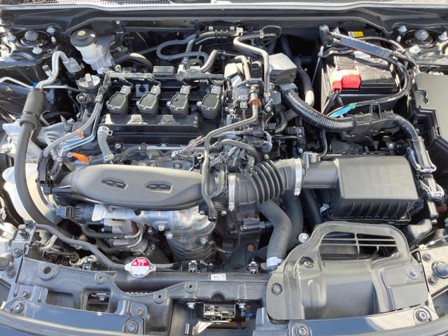 シビック ＬＸ　禁煙車　９インチホンダコネクトナビ　バックカメラ　ホンダセンシング　シートヒーター　ＥＴＣ　ＬＥＤヘッドライト　純正１８インチアルミ　オートエアコン　クルコン　スマートキー　ワイヤレス充電　ドラレコ（18枚目）