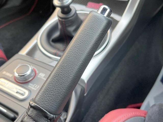 ＷＲＸ ＳＴＩ ＳＴＩ　禁煙車　ＳＴＩフルエアロ　純正ＳＤナビ　バックカメラ　ＥＴＣ　デジタルルームミラードラレコ　純正１８インチアルミホイール　ＬＥＤヘッドライト　スマートキー　ＳＩ－ＤＲＩＶＥ　ＥＪ２０　ターボ　６ＭＴ（40枚目）