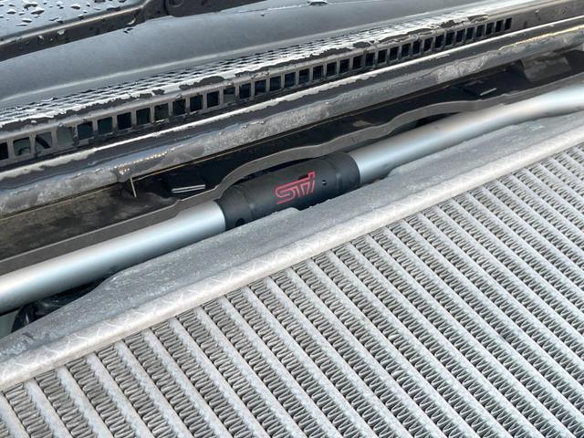 WRX STI STI タイプS 禁煙車 STIスタイルパッケージ STIタワーバー STIドロースティフナー パイオニアSDナビ 革シート 前席シートヒーター メモリー機能付きパワーシート 純正BBS18インチアルミホイール(4枚目)
