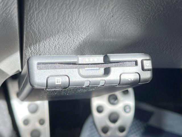 フォレスター ＳＴｉバージョン　禁煙車　ＥＴＣ　Ｂｒｅｍｂｏキャリパー　シュアトラックＬＳＤ　ビスカスＬＳＤ　ＳＴＩ高強度ピストン　ＳＴＩ革巻きステアリング　ＳＴＩグレーアルカンターラシート　ローダウンサス　ＨＩＤヘッドライト（4枚目）