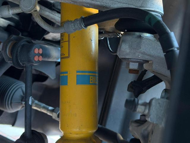 ロードスターＲＦ Ｓ　禁煙車　ＢＯＳＥサウンドシステム　ＢＩＬＳＴＥＩＮサスペンション　ＡｕｔｏＥｘｅナッパレザーステアリング　純正ＳＤナビ　バックカメラ　ＥＴＣ　シートヒーター　純正１７インチアルミホイール　スマートキー（4枚目）