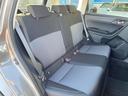 後部座席も気になるようなキズ・汚れやへたり等、大きなダメージはなく、良好な状態です。