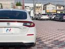 ｅ：ＨＥＶ　禁煙車　９型ホンダコネクトナビ　ＢＯＳＥサウンド　バックカメラ　ホンダセンシング　ＥＴＣ　ハーフレザー　ＬＥＤヘッド　純正１８インチアルミ　シートヒーター　パワーシート　スマートキー　レーダークルーズ（24枚目）