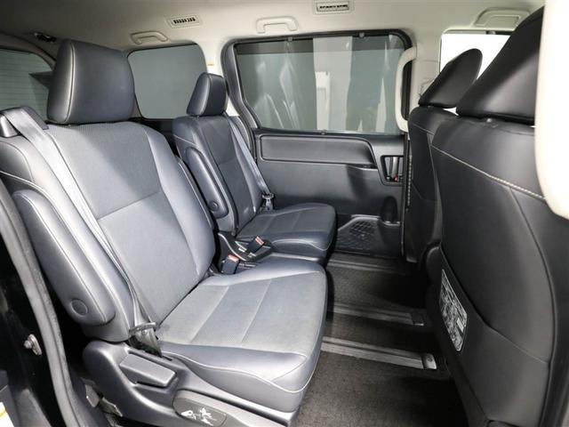 エスクァイア ハイブリッドＧｉ　Ｒカメラ　ＡＡＣ　ナビ＆ＴＶ　リアエアコン　地デジ　クルーズコントロール　ＬＥＤライト　キーレスエントリー　スマートキー付　ＤＶＤ再生可　エアバック　横滑防止装置　ドライブレコーダー　盗難防止システム（20枚目）