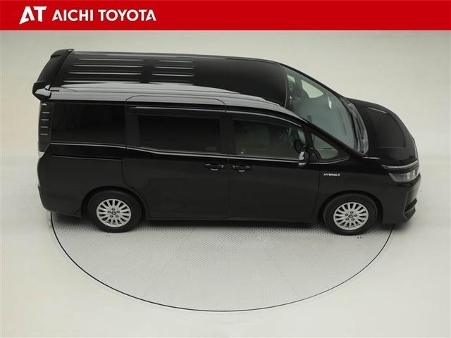 ヴォクシー ハイブリッドＶ　スマートキープッシュスタート　盗難防止アラーム　ＤＶＤ再生可　Ｂモニター　オートクルーズ　Ｗエアバック　ナビＴＶ　ＥＳＣ　ＥＴＣ車載器　リモコンキー　ＰＳ　ＬＥＤヘットライト　運転席エアバック　３列（15枚目）