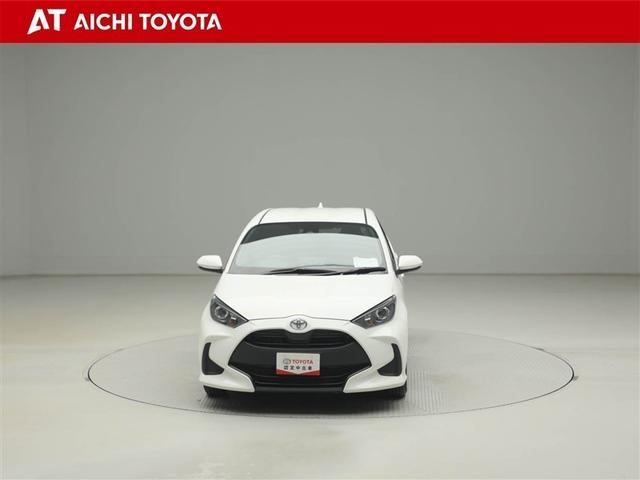 ヤリス Ｘ　ＰＣＳ　スマートキーシステム　元レンタカー　横滑り防止装置付き　ワイヤレスキー　バックガイドモニター　盗難防止　サイドエアバック　エアコン　Ｗエアバッグ　パワーウインドウ　ＥＴＣ付き　パワステ　ナビ（9枚目）