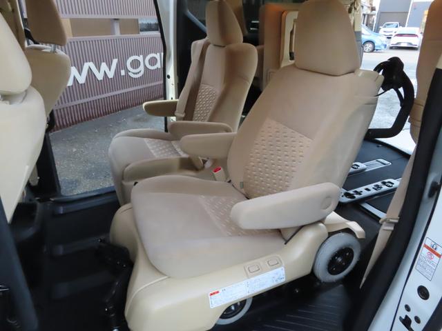 ヴェルファイア ２．５Ｘ　ウェルキャブ　車いす　新品コンビハンドル　両側パワースライドドア　ＳＤフルセグナビ　フリップダウンモニター　ＥＴＣ　禁煙車　スマートキー　プッシュスタートボタン　ウェルキャブ　車いす脱着可能（10枚目）