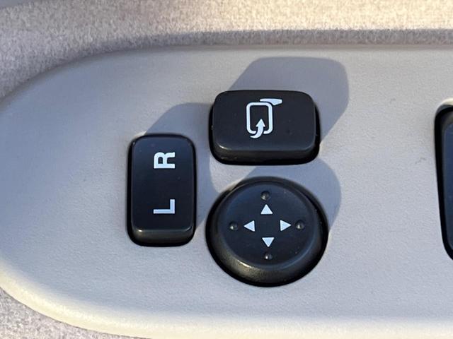 X レーダーブレーキサポート 禁煙車 SDナビ シートヒーター HIDヘッドライト 踏み間違い防止 スマートキー オートライト オートエアコン 革巻きステアリング 純正14インチアルミホイール(8枚目)