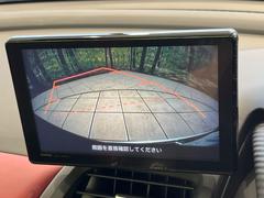 【バックカメラ】駐車時に後方がリアルタイム映像で確認できます。大型商業施設や立体駐車場での駐車時や、夜間のバック時に大活躍！運転スキルに関わらず、今や必須となった装備のひとつです！ 6