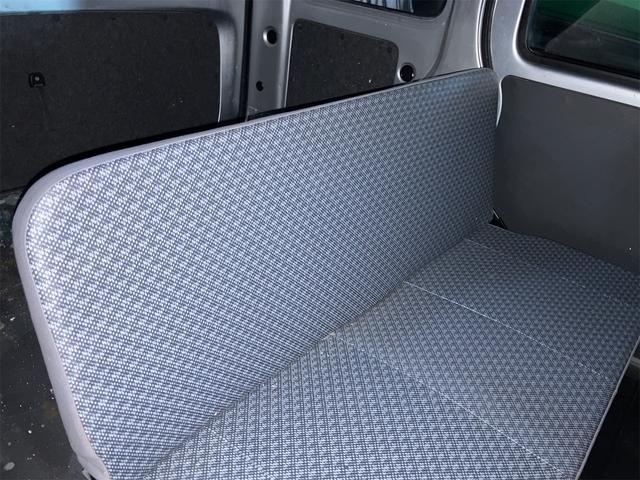 ハイゼットカーゴ 　軽バン　ＡＴ　エアコン　運転席エアバッグ　助手席エアバッグ（16枚目）