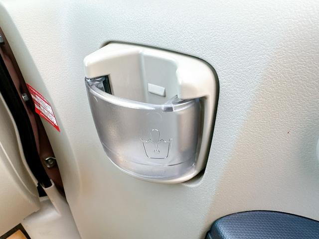 全車きれいな室内です。（室内がきれいと言う事は前オーナーが大切に乗っていた証です。）！！