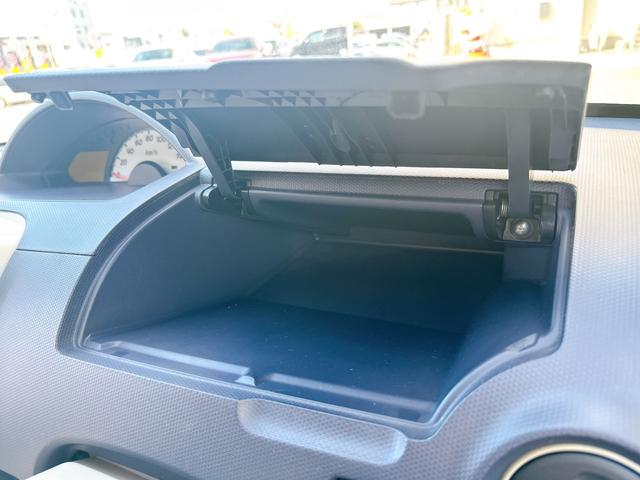 全車きれいな室内です。（室内がきれいと言う事は前オーナーが大切に乗っていた証です。）！！