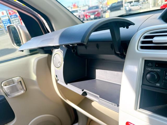 全車きれいな室内です。（室内がきれいと言う事は前オーナーが大切に乗っていた証です。）！！