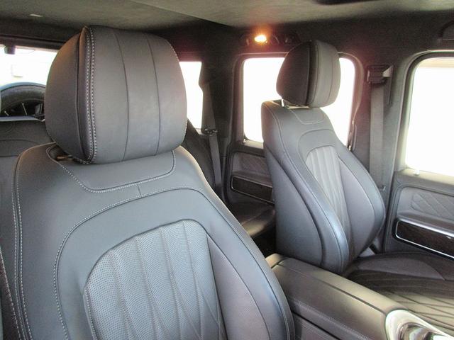 Ｇクラス Ｇ４００ｄ　マヌファクトゥーアエディション　特別限定車・１オーナー・フロントリップ・電動サイドステップ・デジタルインナーミラー・ブラックアクセント・ＡＭＧライン・ラグジュアリーパッケージ（10枚目）