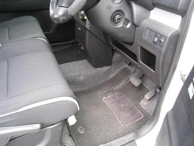 ピクシススペース Ｘ　スマートキー　アイドリングストップ　電動格納ミラー　ベンチシート　ＣＶＴ　盗難防止システム　ＡＢＳ　衝突安全ボディ　エアコン　パワーステアリング　パワーウィンドウ（43枚目）