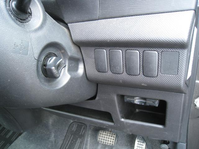 タントエグゼ カスタムＧ　ＥＴＣ　ＴＶ　ＨＩＤ　スマートキー　電動格納ミラー　ＣＶＴ　盗難防止システム　ＡＢＳ　アルミホイール　衝突安全ボディ　エアコン　パワーステアリング　パワーウィンドウ（10枚目）