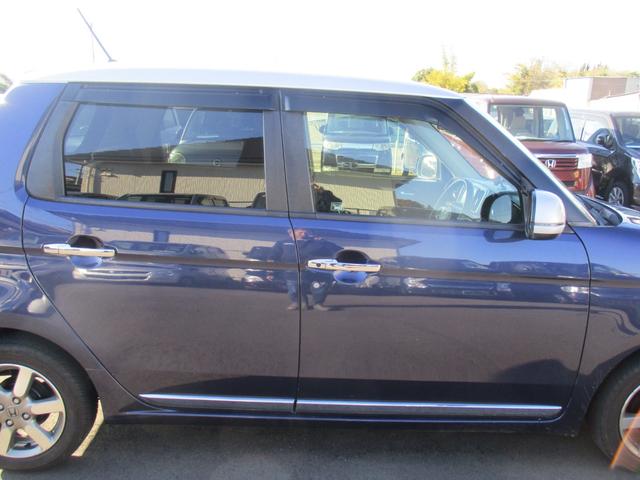 Ｎ－ＯＮＥ プレミアム　ツアラー・Ｌパッケージ　ターボ　スマートキー　ナビ　テレビ　ＤＶＤ再生　　バックカメラ　純正ＨＩＤライト　プライバシーガラス　衝突安全ボディ　純正セキュリティアラーム（10枚目）