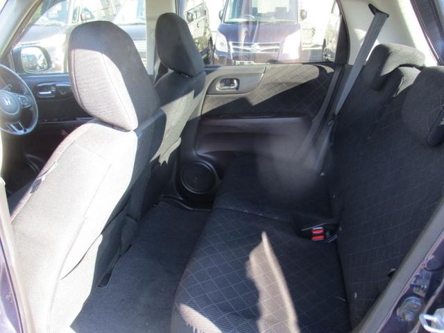 Ｎ－ＯＮＥ プレミアム　ツアラー・Ｌパッケージ　ターボ　スマートキー　ナビ　テレビ　ＤＶＤ再生　　バックカメラ　純正ＨＩＤライト　プライバシーガラス　衝突安全ボディ　純正セキュリティアラーム（27枚目）