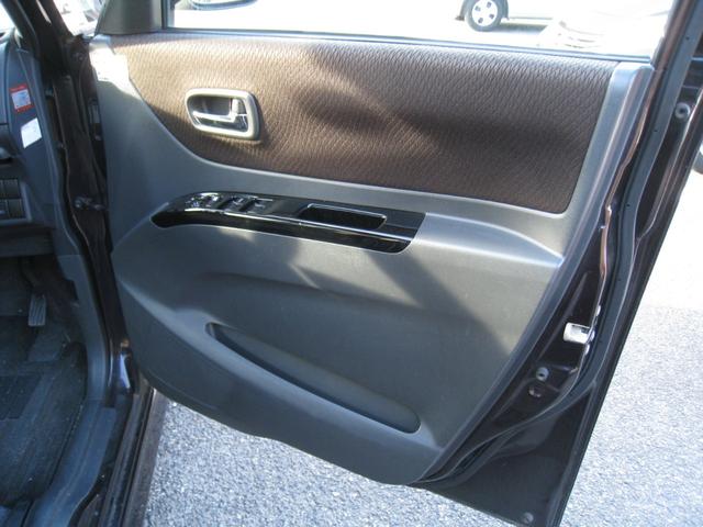 ルークス ハイウェイスター　スマートキー　ナビ　テレビ　ＥＴＣ　純正アルミ　純正ＨＩＤライト　左パワースライド　ドライブレコーダー　プライバシーガラス　ベンチシート（20枚目）