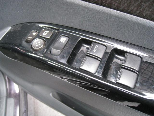 ルークス ハイウェイスター　スマートキー　ナビ　テレビ　ＥＴＣ　純正アルミ　純正ＨＩＤライト　左パワースライド　ドライブレコーダー　プライバシーガラス　ベンチシート（21枚目）