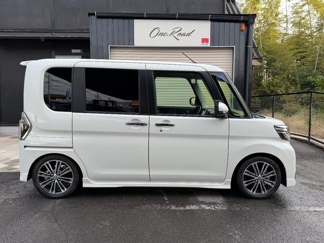 タント カスタムＲＳ　トップエディションリミテッドＳＡＩＩＩ　フリップダウンモニター　全周囲カメラ　両側パワースライドドア　ＥＴＣ　車高調（5枚目）