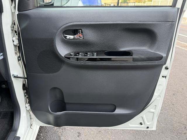 タント カスタムＲＳ　トップエディションリミテッドＳＡＩＩＩ　フリップダウンモニター　全周囲カメラ　両側パワースライドドア　ＥＴＣ　車高調（28枚目）