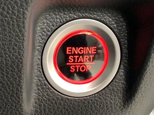 ワンプッシュでエンジンのスタート、ストップが出来て便利です。