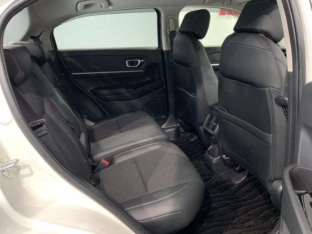 ゆったり座れるリヤシート！足元が広々としていて、乗り心地も良いです！