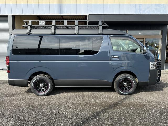 ハイエースワゴン ＧＬ　１０人乗り　電動スライドドア　リアクーラー／ヒーター　新品タイヤ／ホイール／ラダー／キャリア　エンジンプッシュスタート　フリップダウンモニター　バンパーガード　１００Ｖ　ＬＥＤヘッドライト　Ｂカメラ（7枚目）