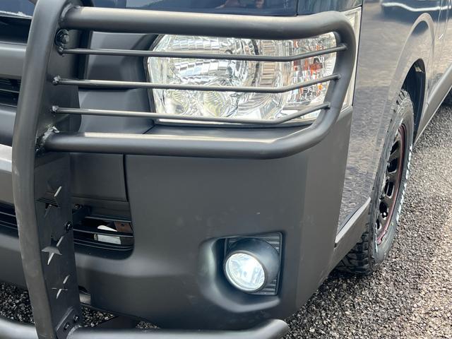 ハイエースワゴン ＧＬ　１０人乗り　電動スライドドア　リアクーラー／ヒーター　新品タイヤ／ホイール／ラダー／キャリア　エンジンプッシュスタート　フリップダウンモニター　バンパーガード　１００Ｖ　ＬＥＤヘッドライト　Ｂカメラ（14枚目）