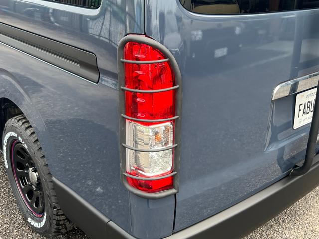 ハイエースワゴン ＧＬ　１０人乗り　電動スライドドア　リアクーラー／ヒーター　新品タイヤ／ホイール／ラダー／キャリア　エンジンプッシュスタート　フリップダウンモニター　バンパーガード　１００Ｖ　ＬＥＤヘッドライト　Ｂカメラ（16枚目）